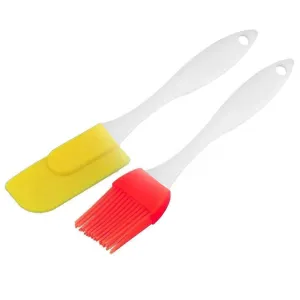 2170 Spatula and Pastry Brush for Cake Decoration